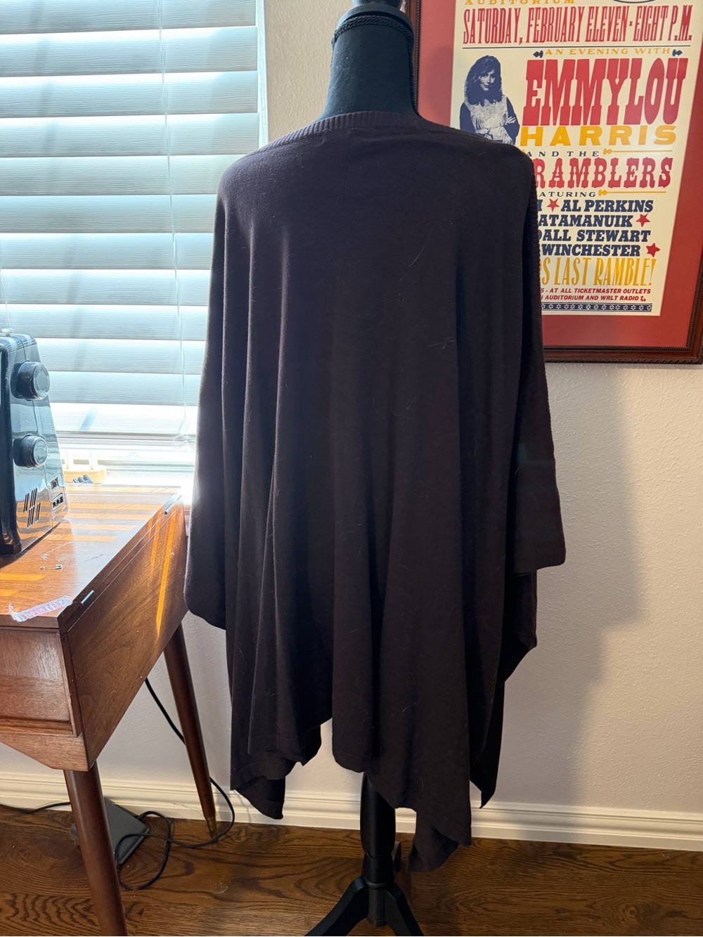 Brown Shawl - Picture 2 of 3